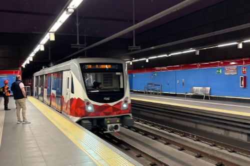 Cambio en el horario del Metro de Quito durante feriado del 10 de agosto por el festival de luces ‘Quito Luz de América’