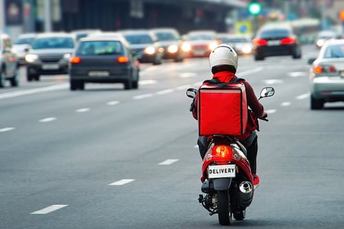 Quito: Regularán a los repartidores de comida para disminuir el índice de delitos