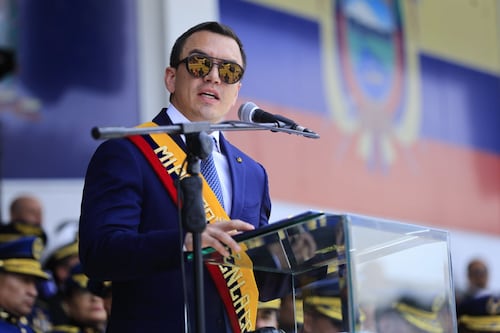 Presidente Daniel Noboa anuncia caída de red vinculada a “Los Lobos”: 16 capturados y millonaria incautación