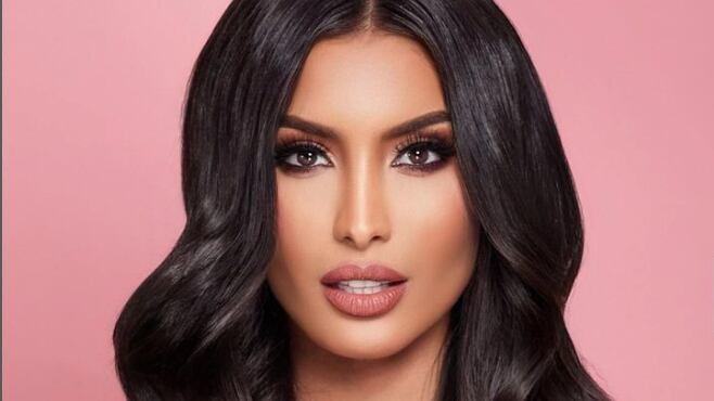 Candidata a Miss Universo Ecuador sorprendió con respuesta de cómo le entra agua al coco