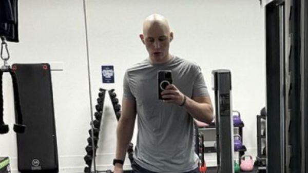 Le dijeron que su dolor en la espalda era por ejercicio y en realidad tenía cáncer en la sangre