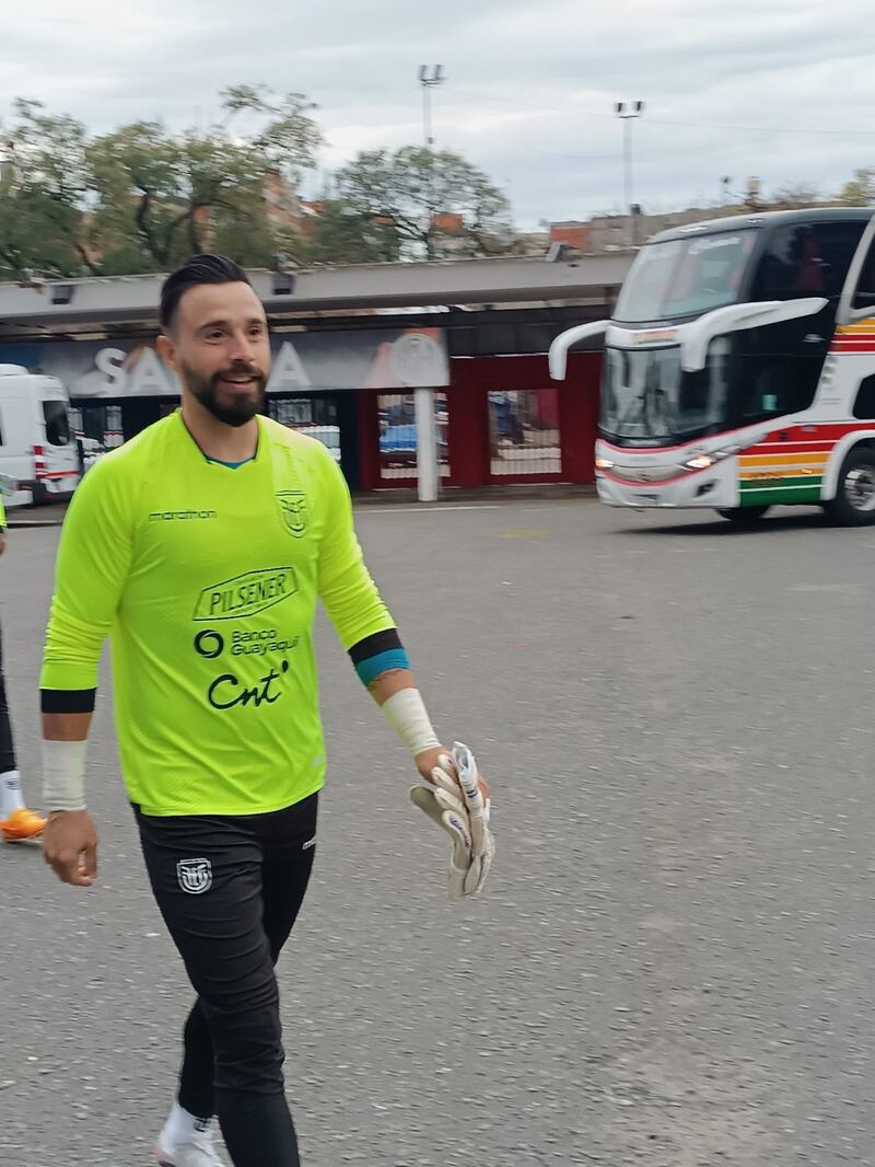 Hernán Galíndez y Dida Domínguez. Entre esos dos nombres está el portero que cuidará los tres palos del marco nacional en el estadio de River Plate.