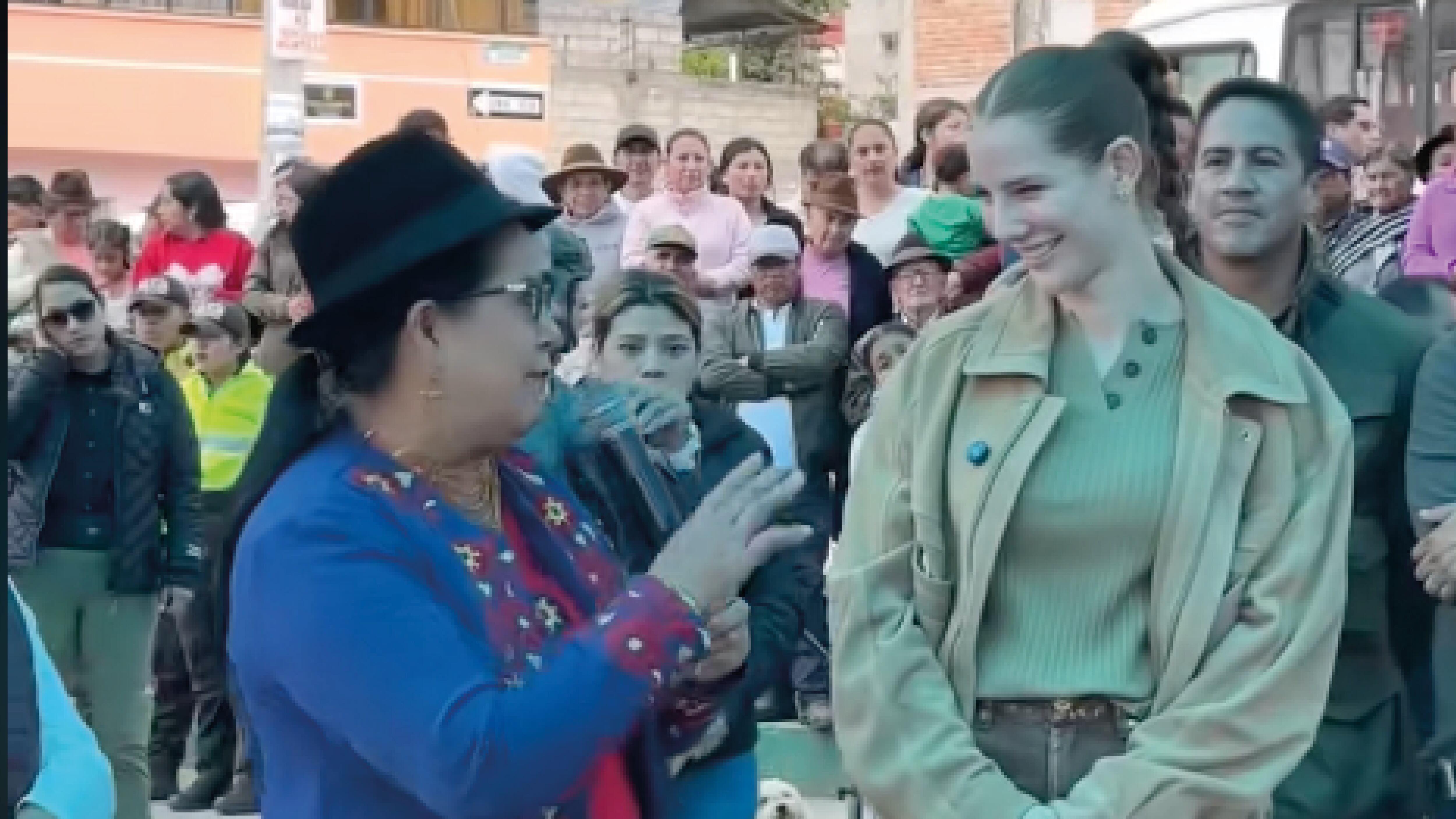 Lourdes Tibán y Lavinia Valbonesi se reunieron en Sigchos