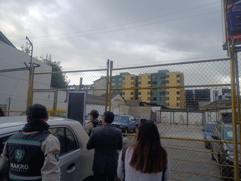 Ofertaban carros en redes, cobraban USD 2.500 y no entregaban nada en Quito: dos concesionarias fueron clausuradas. Foto: AMC