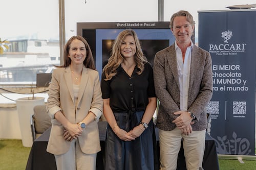 LATAM Airlines y Paccari firman alianza para llevar el chocolate ecuatoriano a lo más alto del mundo