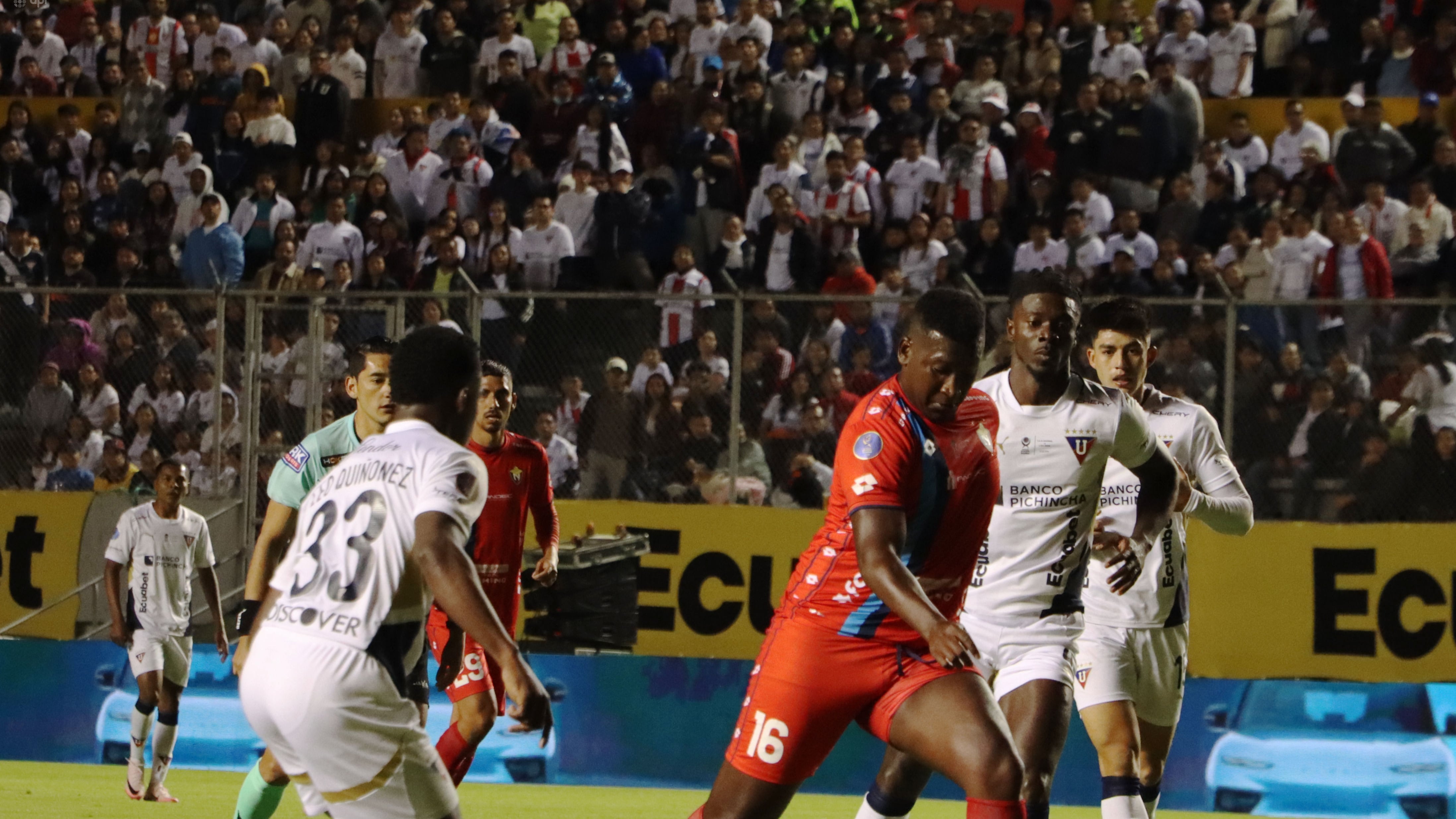 El Nacional vs. Liga de Quito en la FINAL de la Supercopa