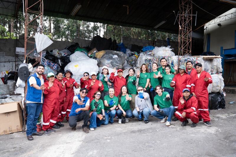 Nestlé Ecuador promueve conciencia ambiental en el Día del Reciclaje
