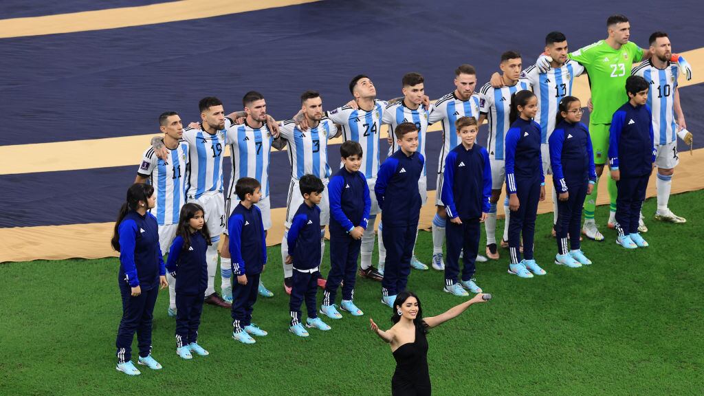 Lali fue acosada por un hincha que se le arrimó en la final de Qatar 2022