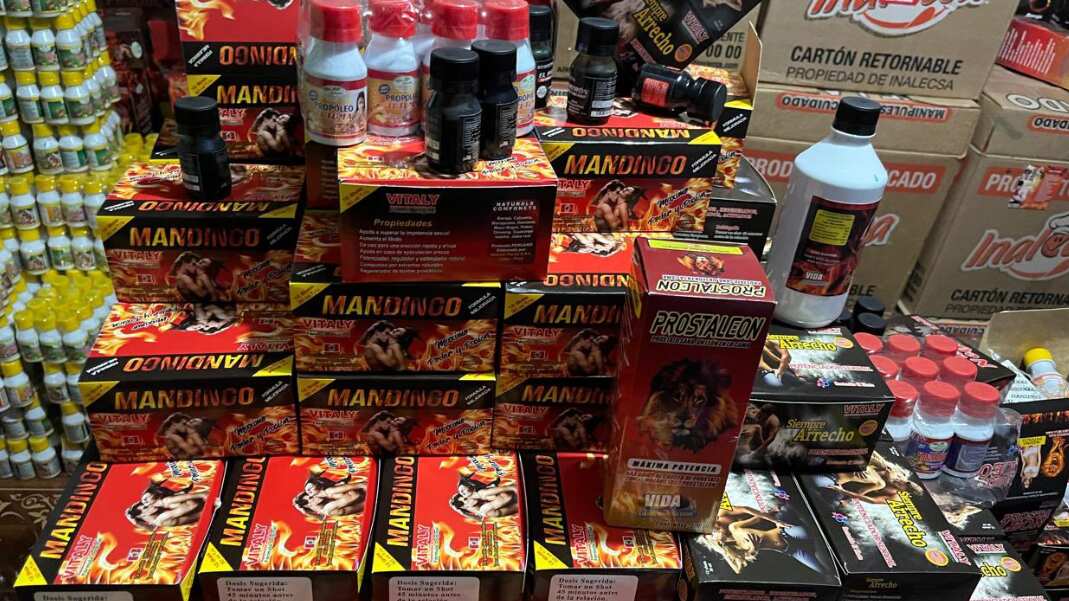 Decomisan más de 750 mil productos naturales y suplementos alimenticios sin registro sanitario en Quito