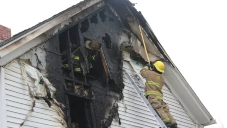 Niños de 5 años fallecieron en un fuerte incendio.