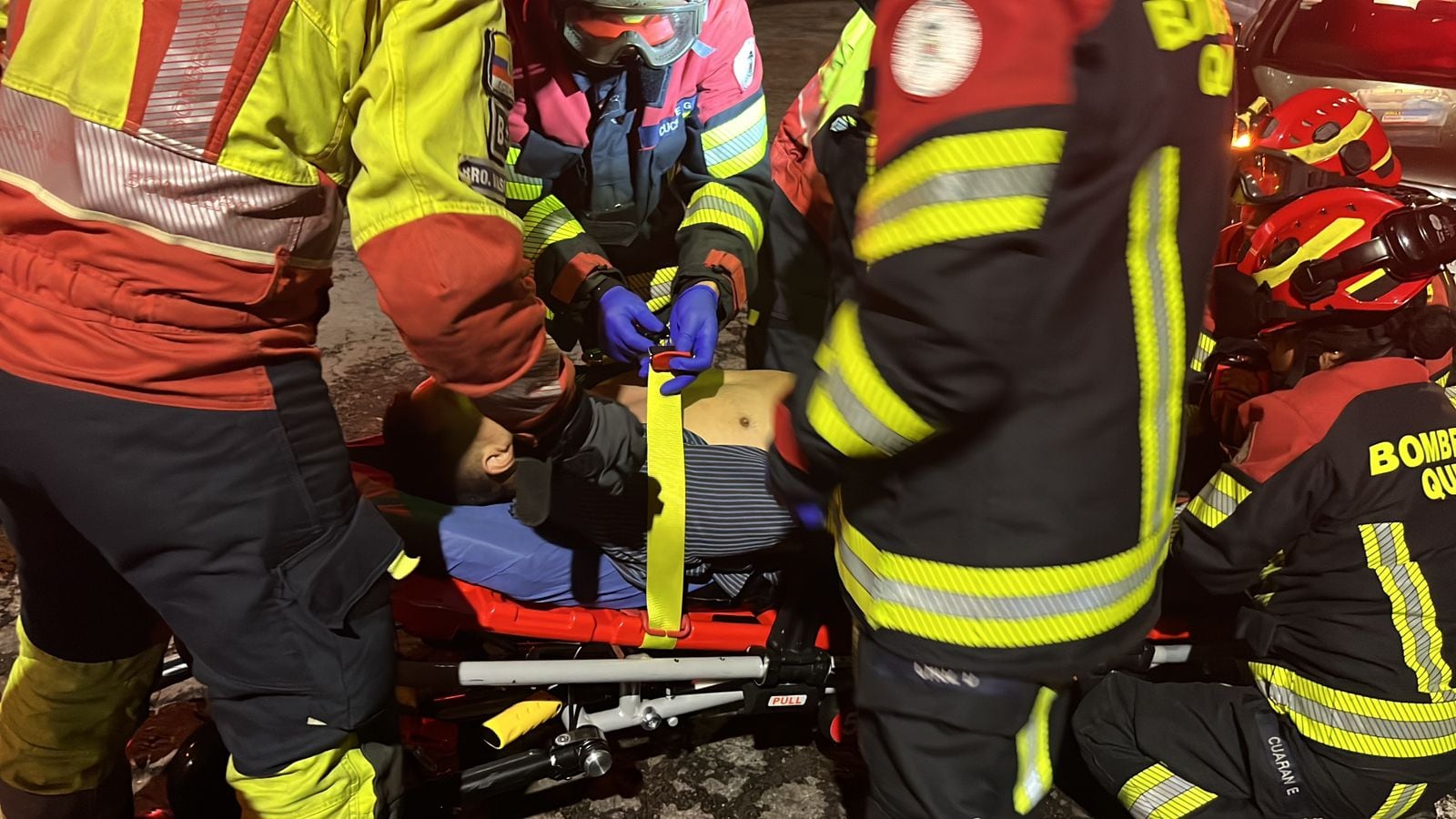 Asalto violento en el suroriente de Quito deja a un hombre herido de bala: delincuentes se llevaron su vehículo