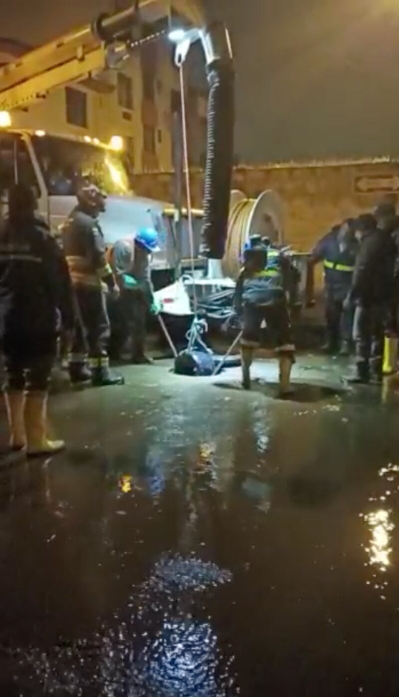Llanta en el colector en La Pulida