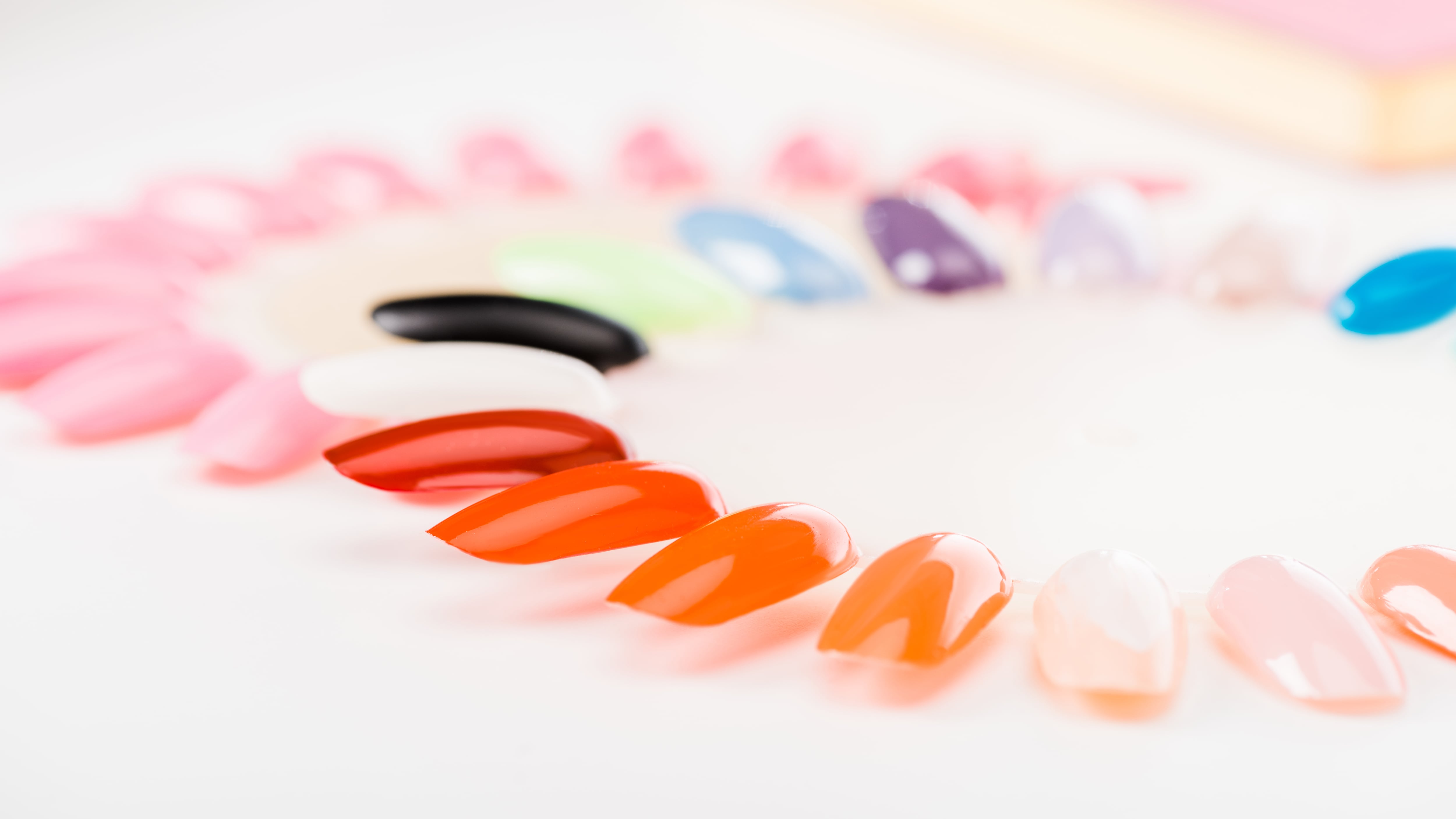 Un bebé falleció tras atragantarse con una uña postiza