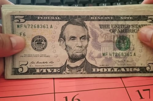 Hasta USD 25 000 te pueden pagar si tienes este billete de 5 dólares: ¿cómo saber si la tengo?