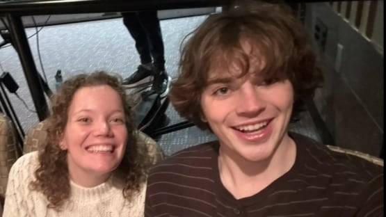 Luke Reimer y Mary Mich, jóvenes universitarios, fueron encontrados sin vida dentro de un vehículo en el campus de su universidad.