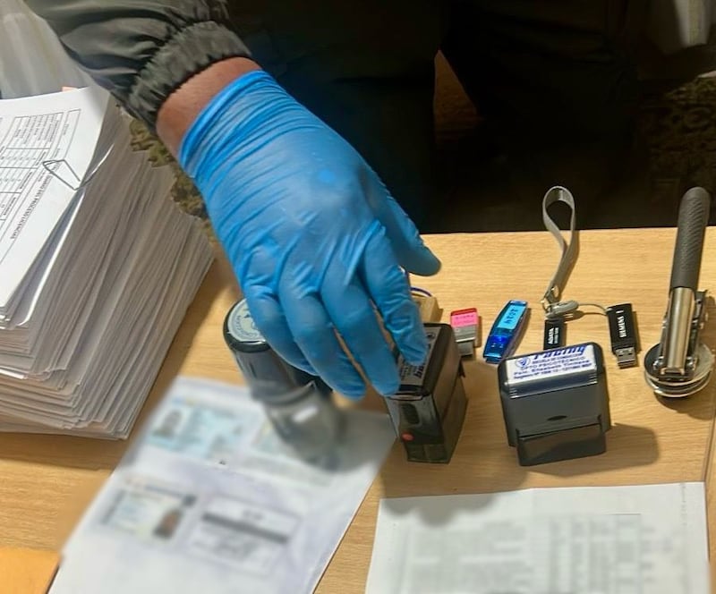 Operativo policial y fiscal durante allanamientos del caso Jaque a la ANT