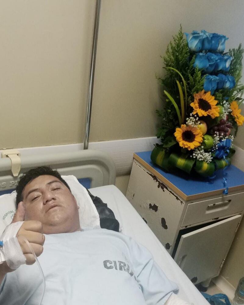 Sin una mano un policía salvó a una niña de 9 años