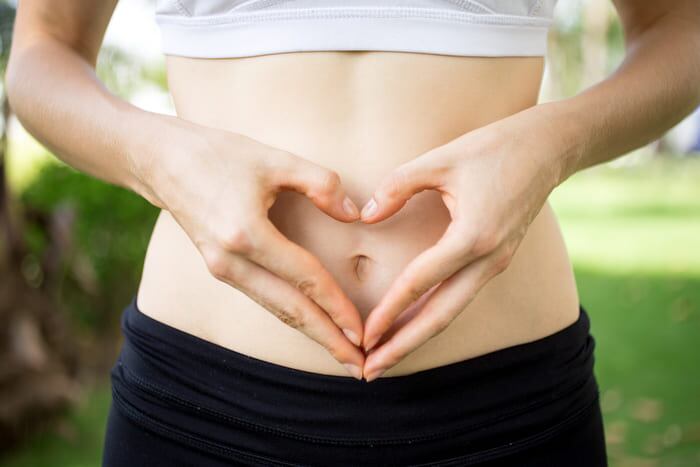 ¿Sufre de hinchazón, acidez o náuseas frecuentes? Estas señales podrían alertar problemas digestivos