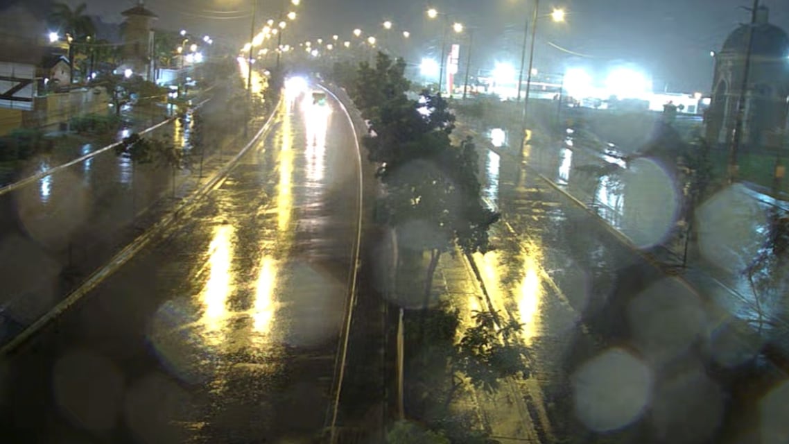 Lluvia en la avenida Narcisa de Jesús