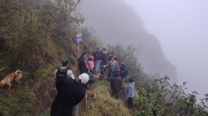 Niño desaparecido en el cerro Puñay fue hallado con vida, según bomberos