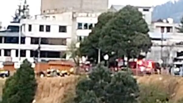 Dos personas se cayeron en una quebrada en el sur de Quito.