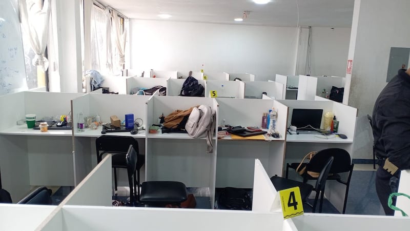 Cae una gran red de extorsionadores que operaban desde una oficina en el norte de Quito