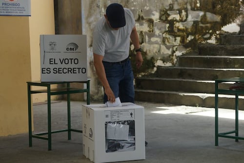 ¿Cuándo votan los ecuatorianos para elegir alcaldes? CNE fija fecha de elecciones seccionales 2026