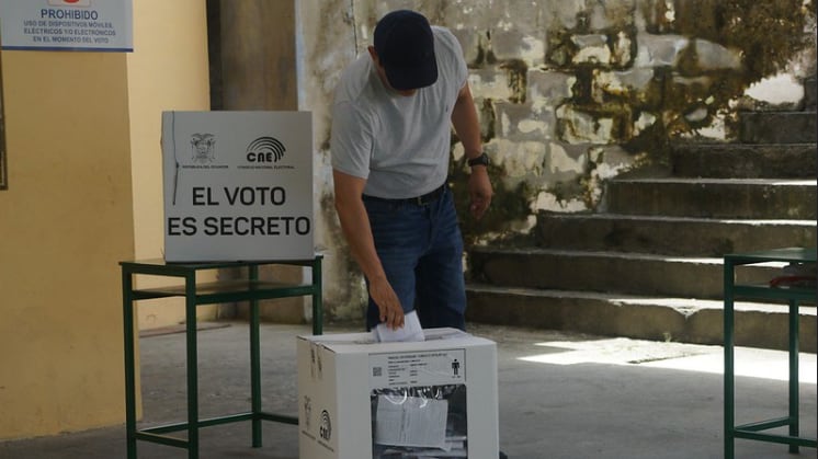 ¿Cuándo votan los ecuatorianos para elegir alcaldes? CNE fija fecha de elecciones seccionales 2026