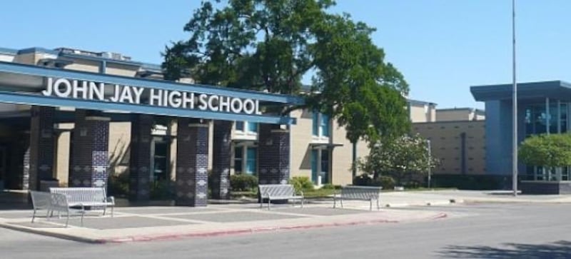 Profesor mantenía relación con alumna enTexas