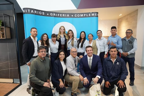 Fundación ANA y FV abren nuevas oportunidades: nace la primera generación de plomeras del Ecuador