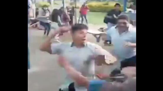 Pelea de conductores en Cayambe