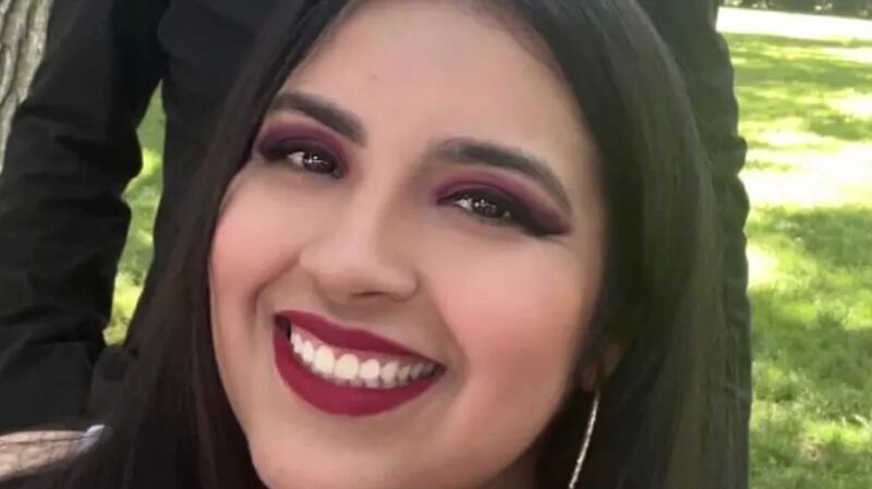 Accidente fatal en Santa Ana, California, dejó dos migrantes muertos y varios heridos.