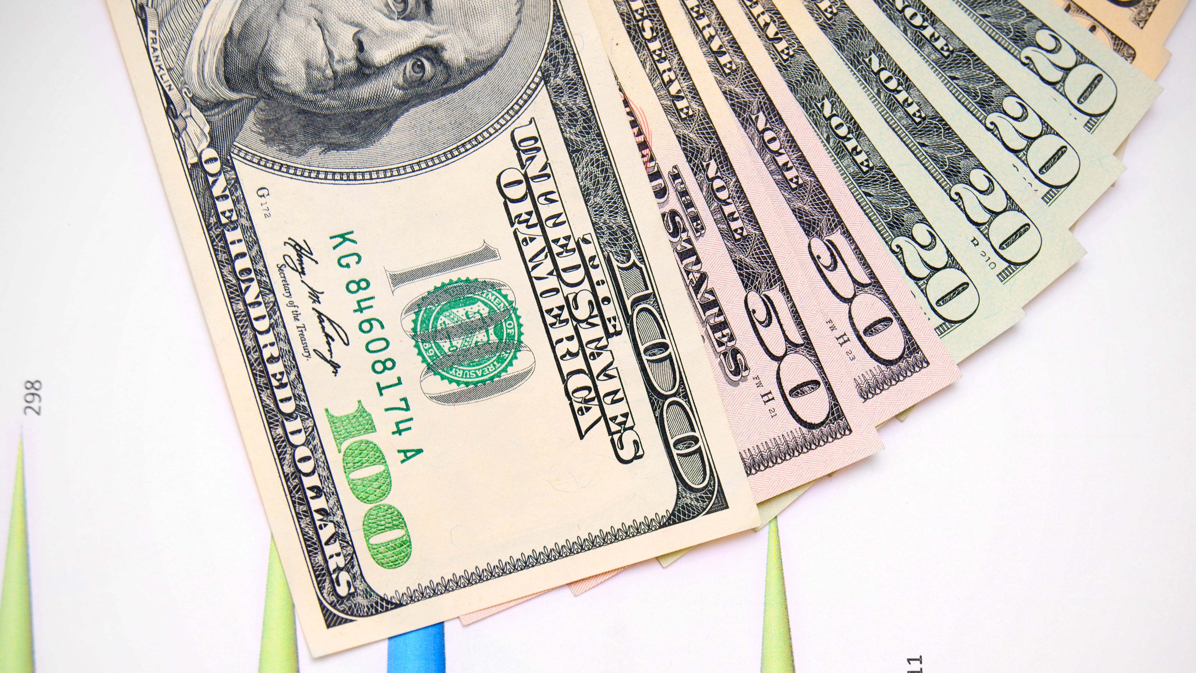 Ecuador mejora la calificación de su deuda externa