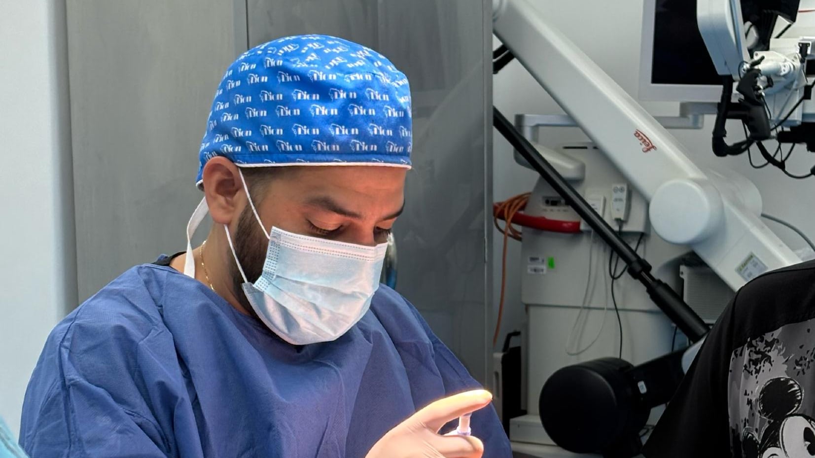 Dr. Pelo incorpora un sistema de extracción asistida que busca elevar el estándar del sector en el país