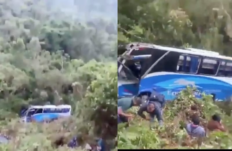 El bus rodó varios metros tras salirse de la vía en una carretera colombiana.
