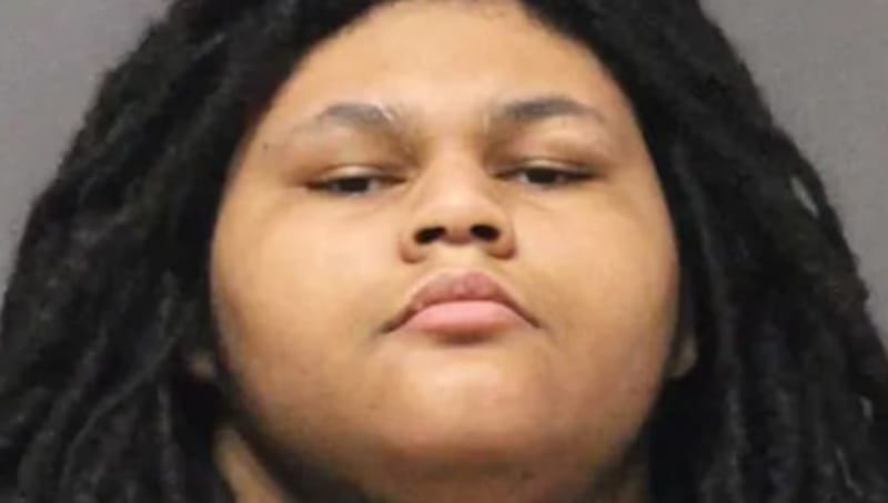 Louis Brown confesó el asesinato de su abuela durante una llamada al 911 en Nueva Jersey.