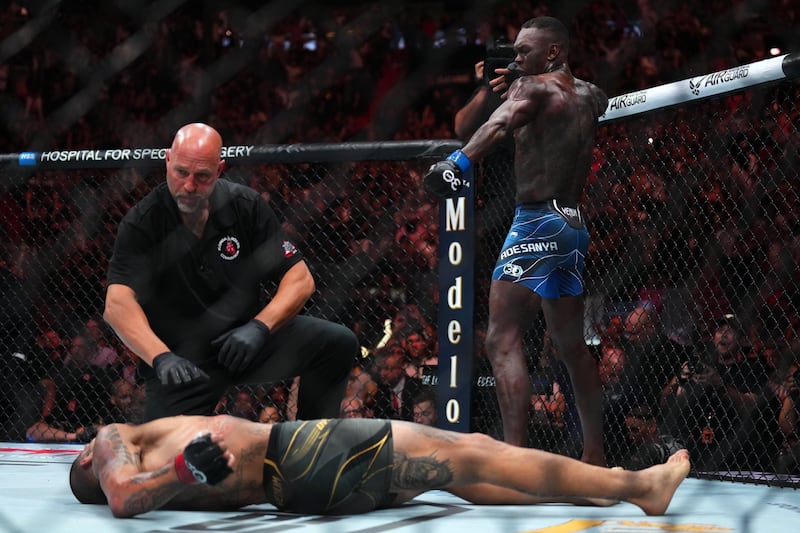 Israel Adesanya tuvo una épica celebración I @stylebender