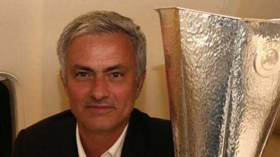 Lo que cobra José Murinho por dirigir.