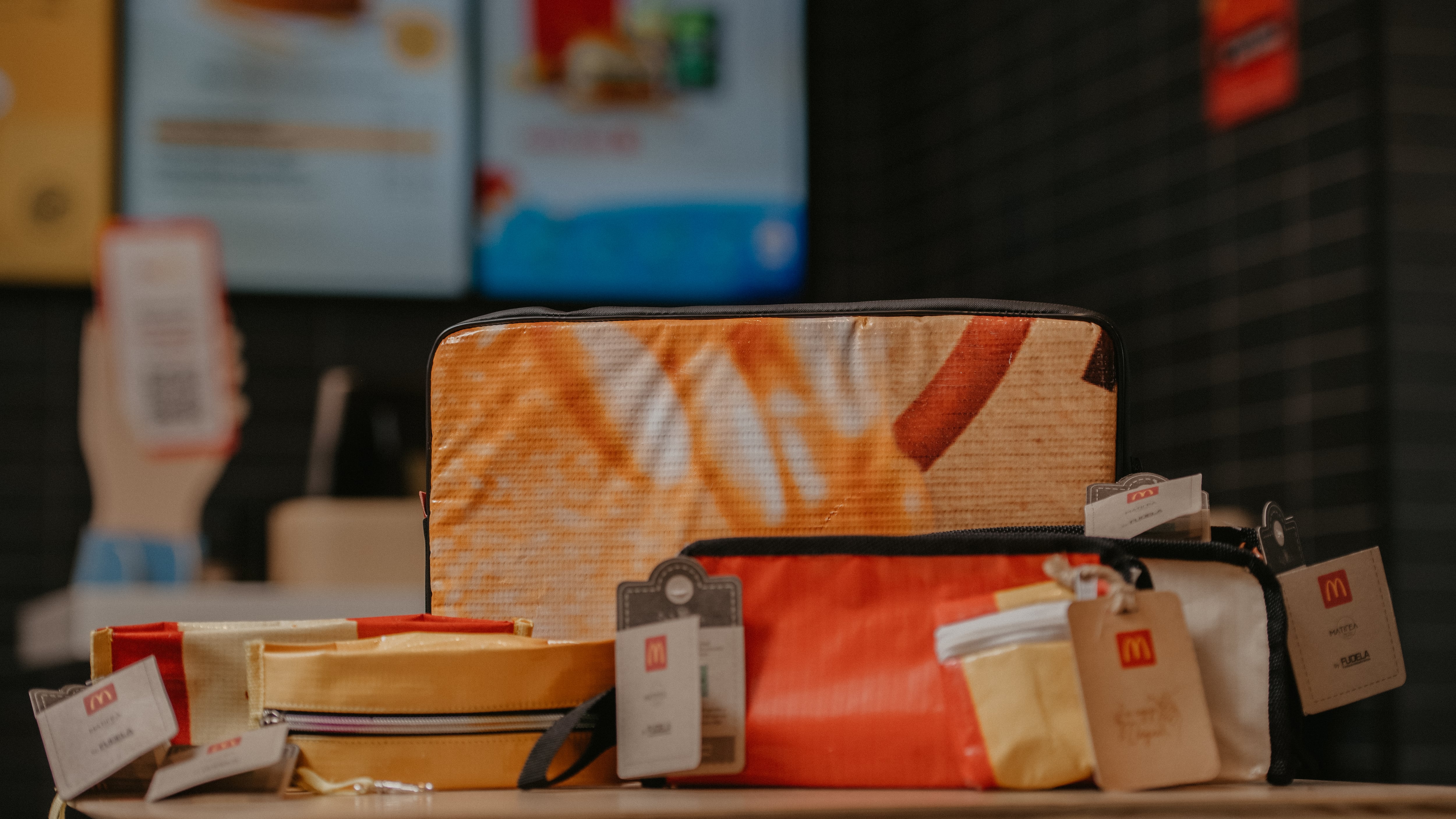 McDonald’s recicla material publicitario para crear productos