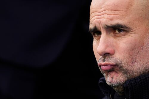 Multan a Pep Guardiola y después le piden una selfie, mira el curioso video que se hizo viral en redes