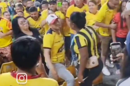 Hincha de Barcelona fue descubierto con su supuesta “amante” después de la derrota por Copa Libertadores