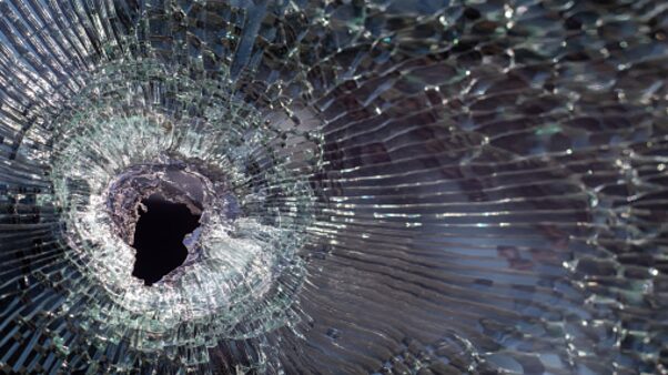 Joven es asesinado a tiros tras extorsión atribuida al “Tren de Aragua” en restaurante del norte de Quito