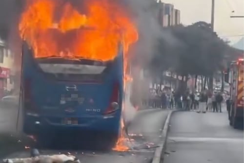 Nuevos detalles del incendio de bus en el sur de Quito