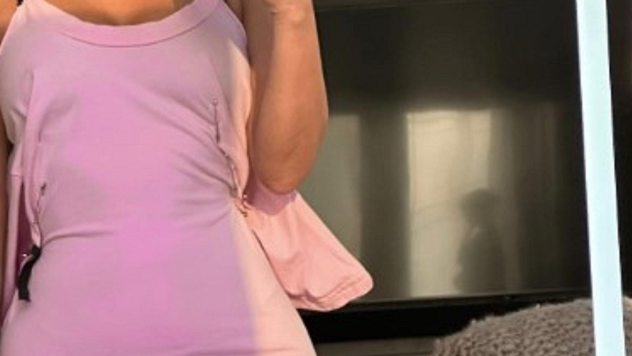 Kim Kardashian y la figura en su ventana.