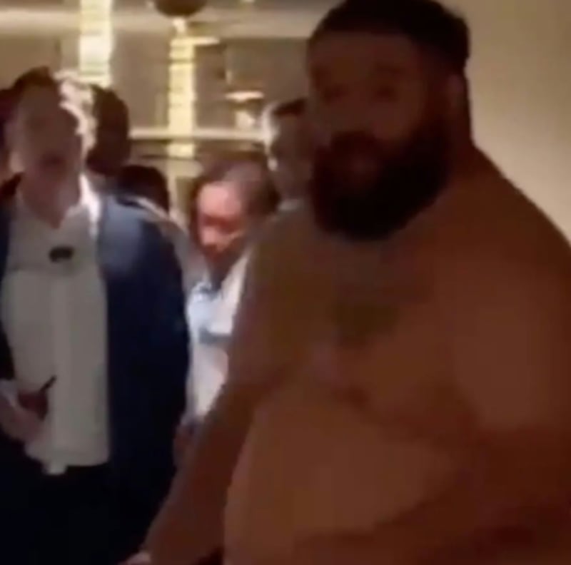 Murió en un crucero tras 33 tragos: familia exige justicia