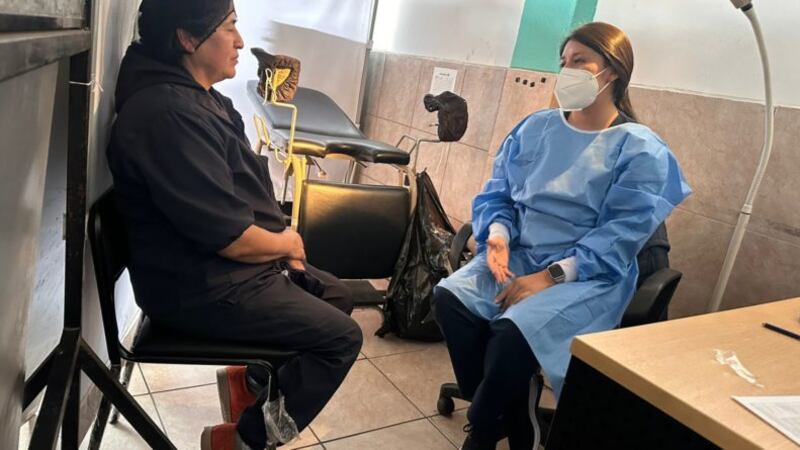 Exámenes gratuitos para detección de cáncer de mama y cuello uterino