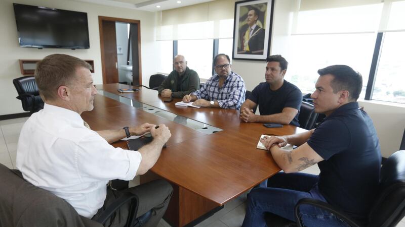 El presidente Daniel Noboa en reunión con Erik Prince, fundador de la empresa de seguridad Blackwater