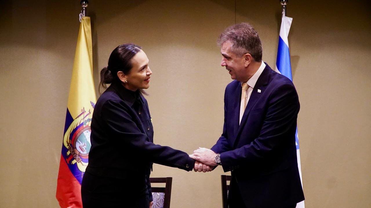 Ecuador e Israel firman acuerdo para impulsar energías renovables y tecnología energética