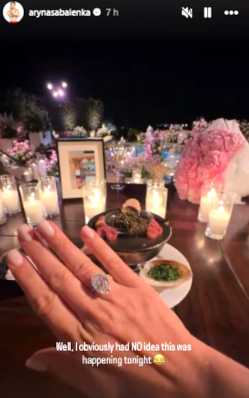 Aryna Sabalenka anunció su compromiso y el anillo de diamante que recibió