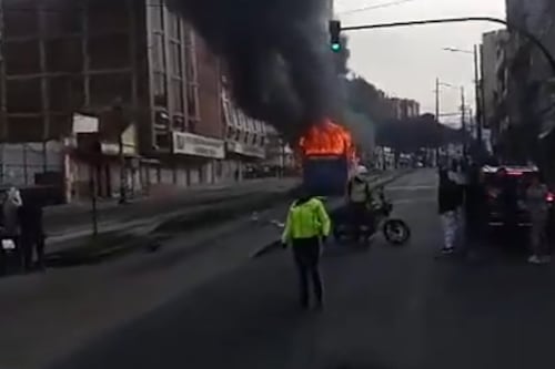 La sanción que enfrentaría conductor de bus que se pasó luz roja y acabó en fatal accidente